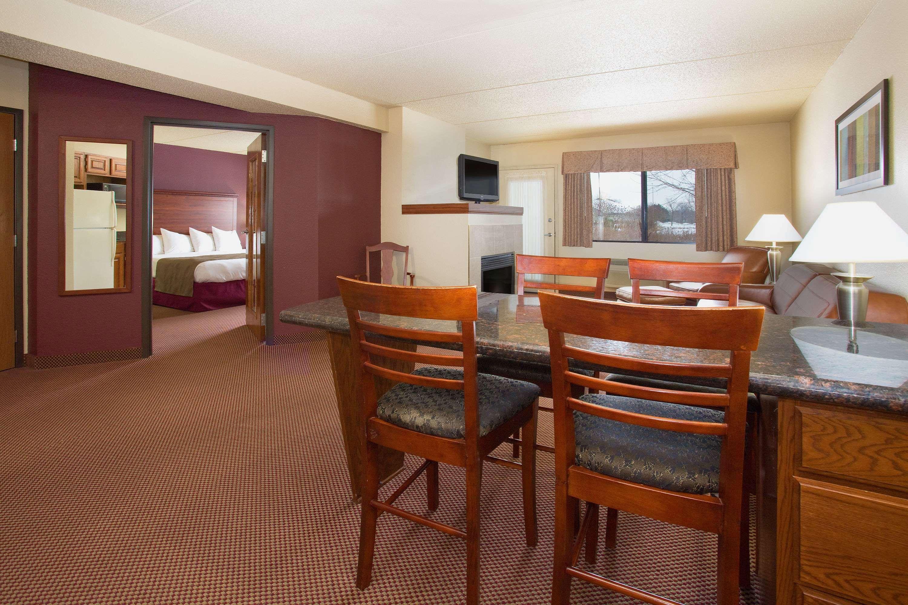Americinn By Wyndham New London Экстерьер фото