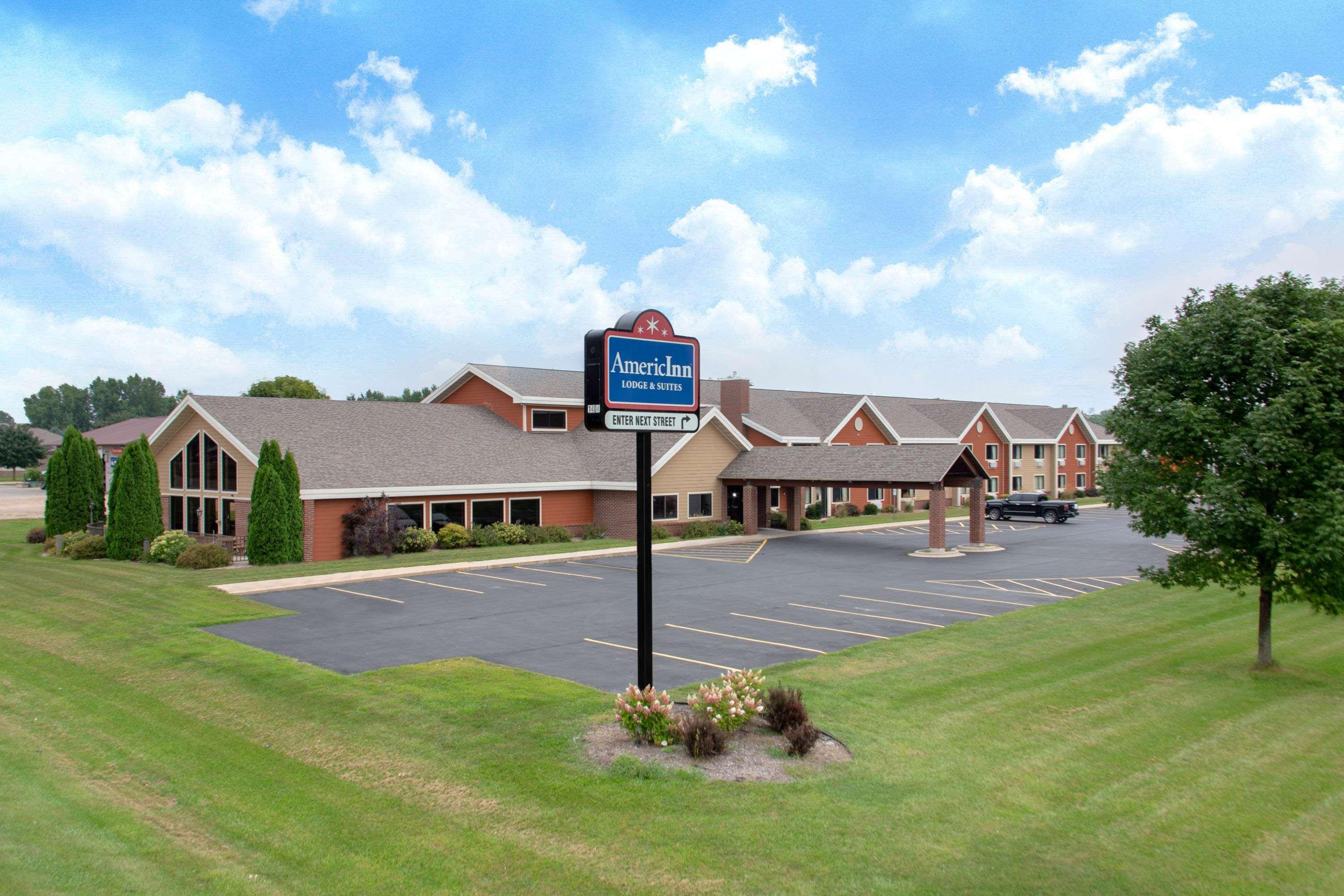 Americinn By Wyndham New London Экстерьер фото
